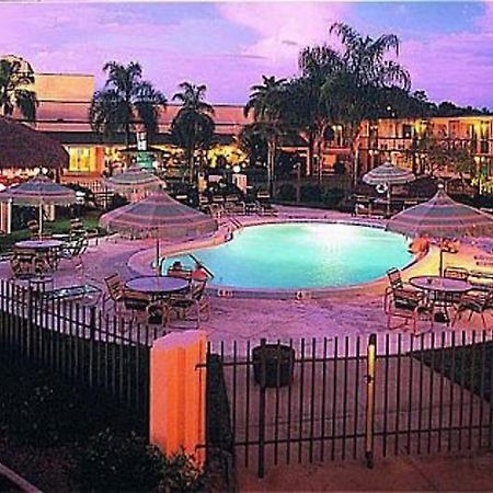 Clarion Hotel Fort Myers Kültér fotó