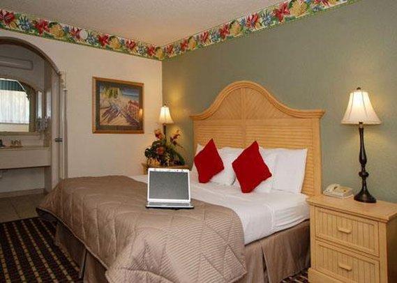 Clarion Hotel Fort Myers Szoba fotó