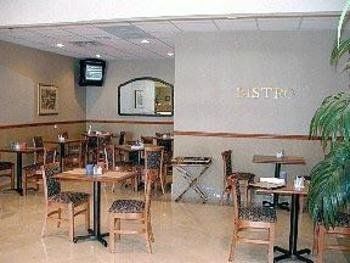 Clarion Hotel Fort Myers Étterem fotó